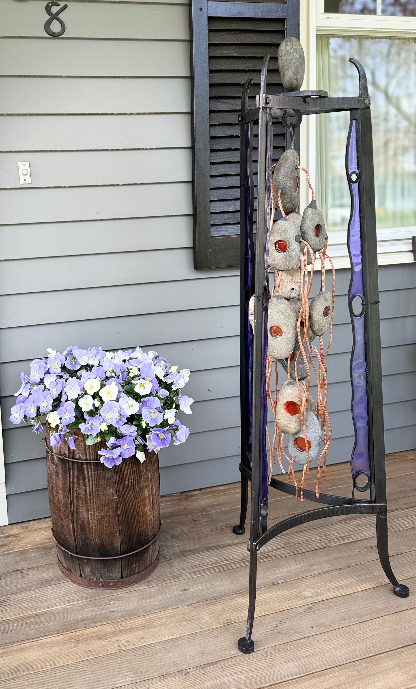 Neuron and synapses tripod